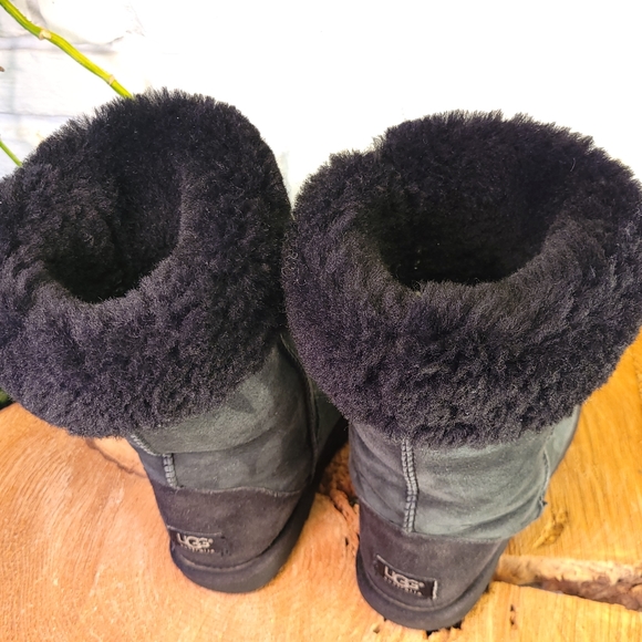 UGG Classic Tall Boots - Picture 7 of 11